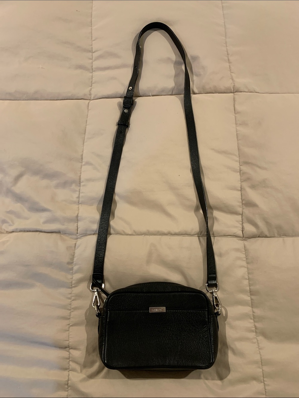 Levi's Black Pebbled Leather Camera Crossbody Bag with Silver Tone plate Logo